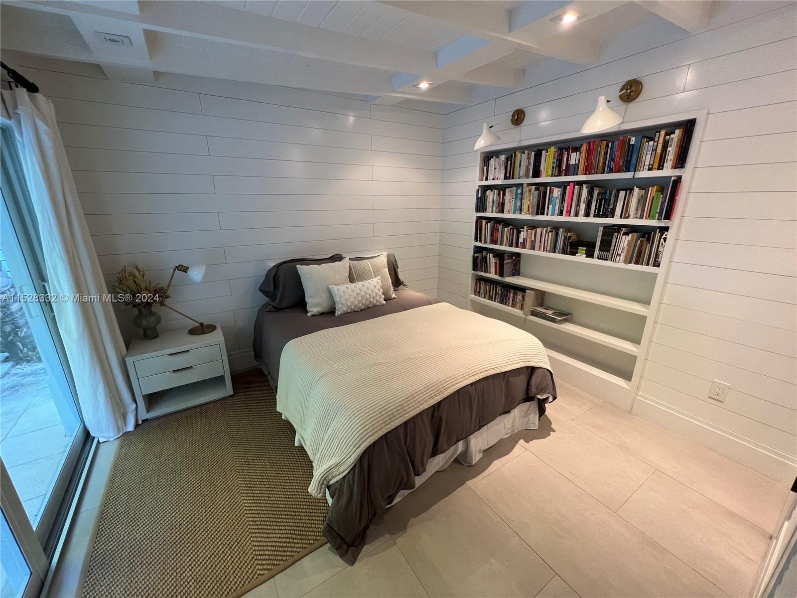 TROPICAL ISLE HOMES SUB 4 - Residential