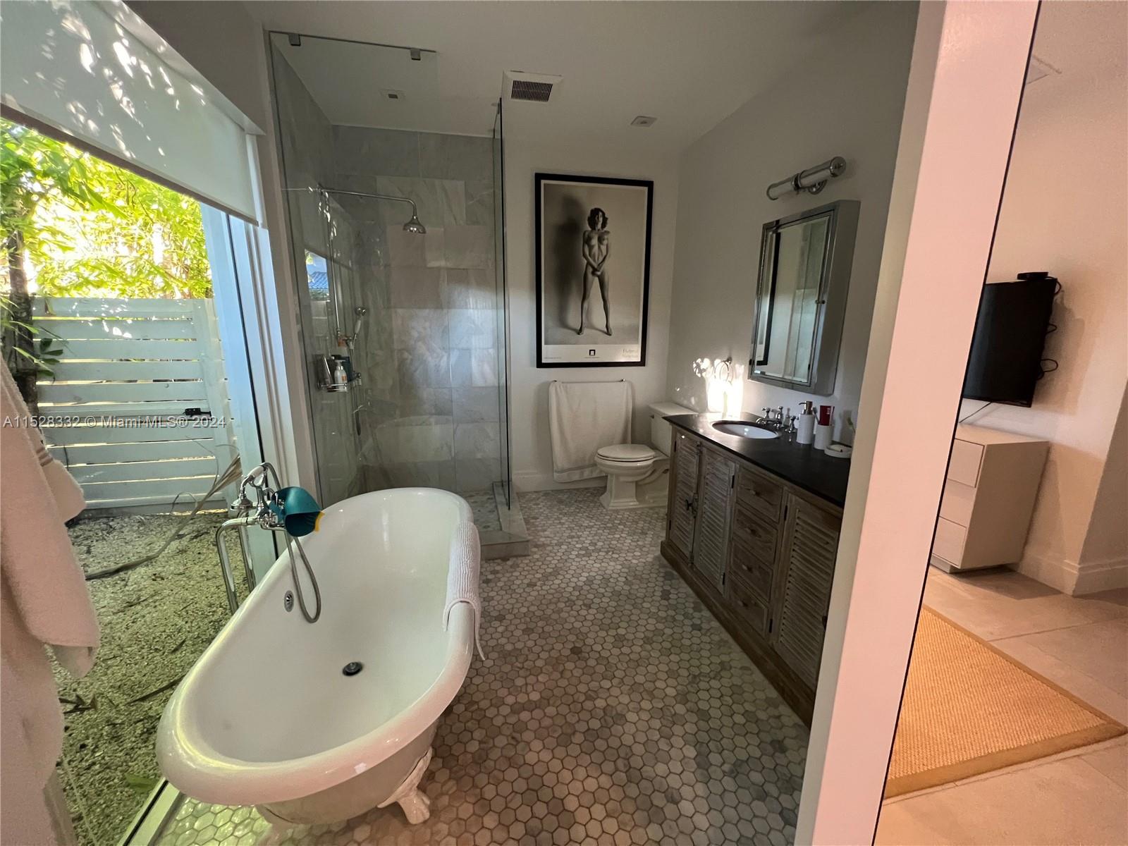 TROPICAL ISLE HOMES SUB 4 - Residential