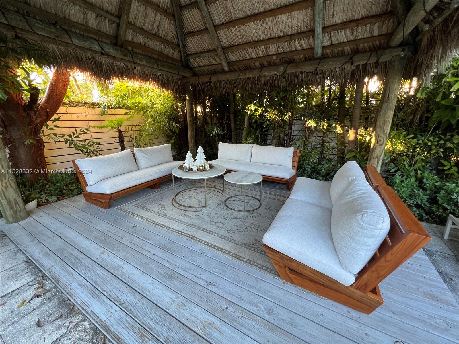 TROPICAL ISLE HOMES SUB 4 - Residential