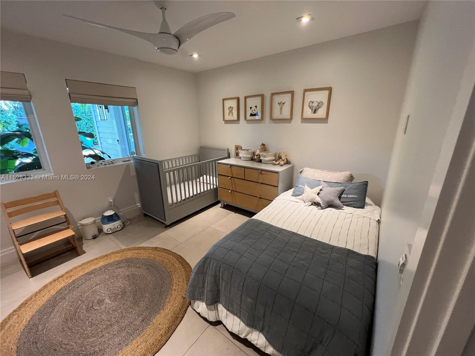 TROPICAL ISLE HOMES SUB 4 - Residential