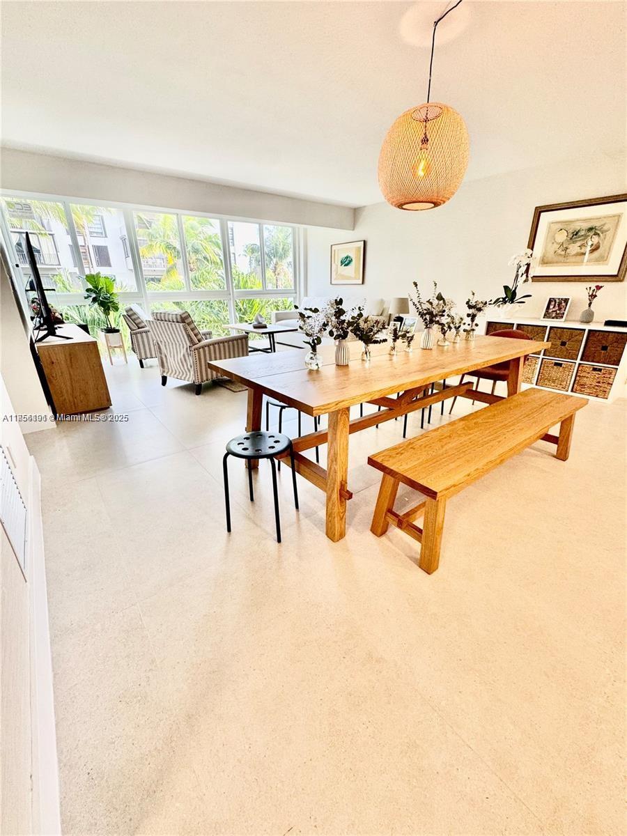 CRANDON TOWER CONDO - Residential Lease