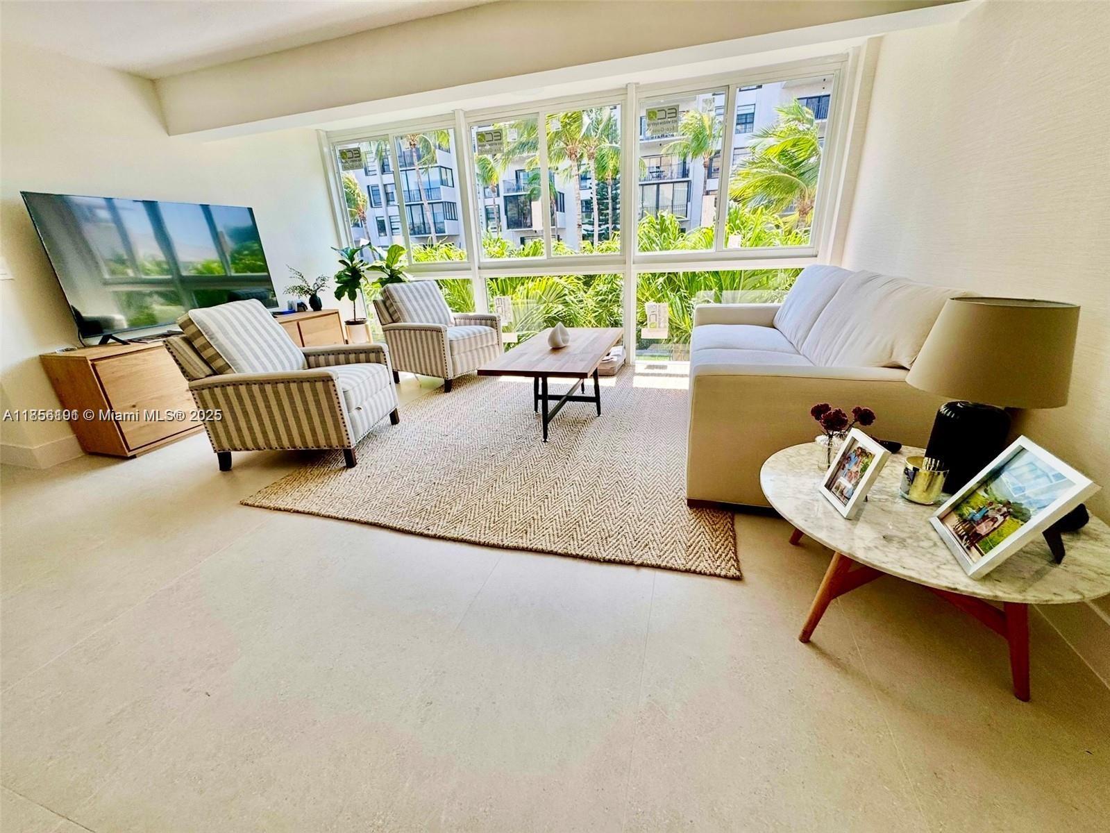 CRANDON TOWER CONDO - Residential Lease