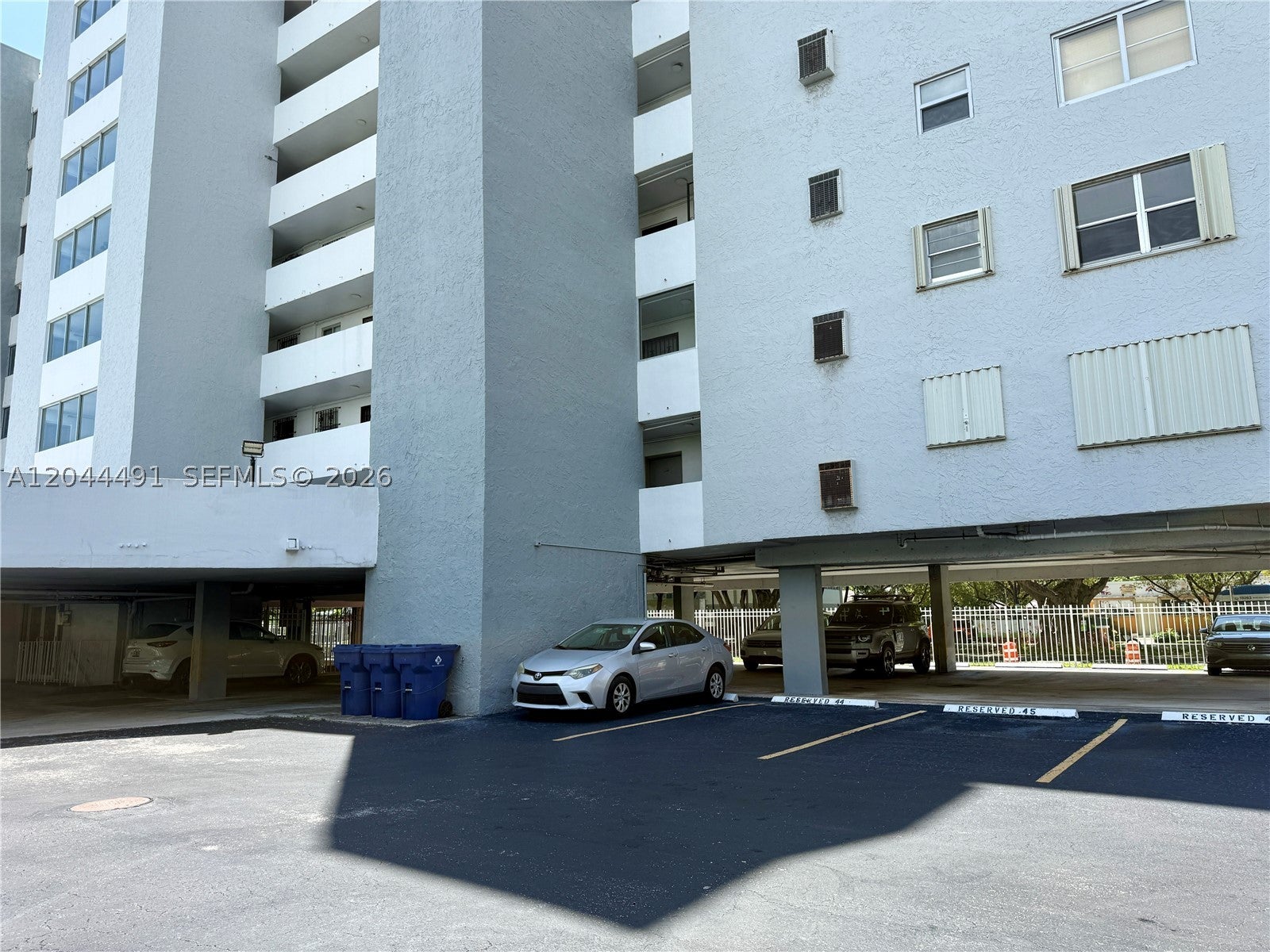 2950 SW 3rd Ave