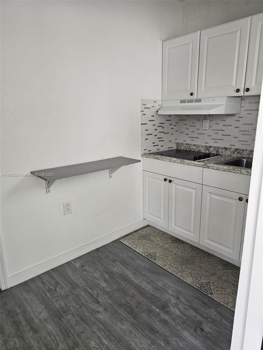 23 Miami Gardens Rd 2