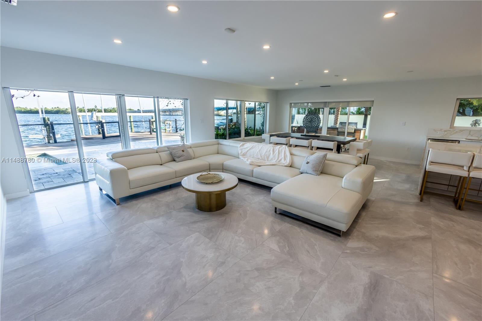 BAY CREST SEC 2 - Residential