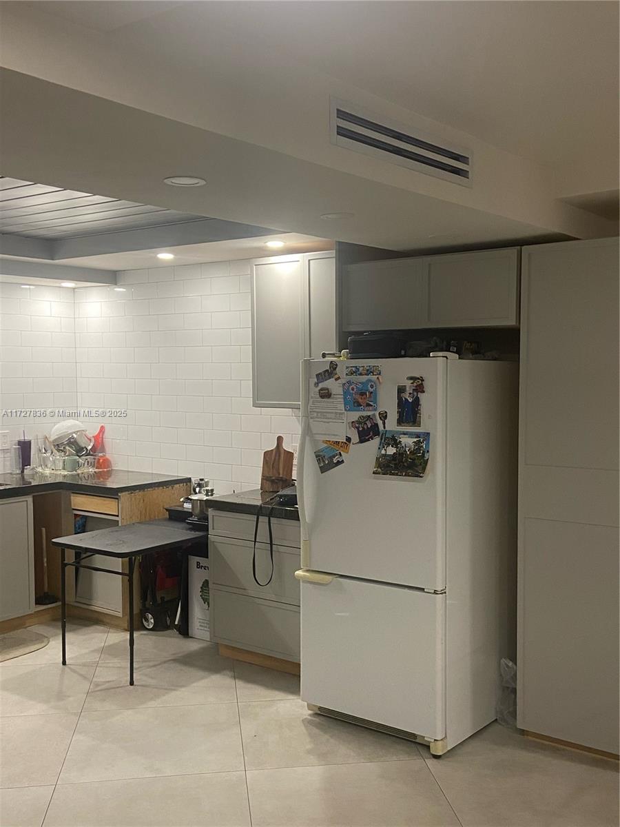 VENETIAN TERRACE COND - Residential