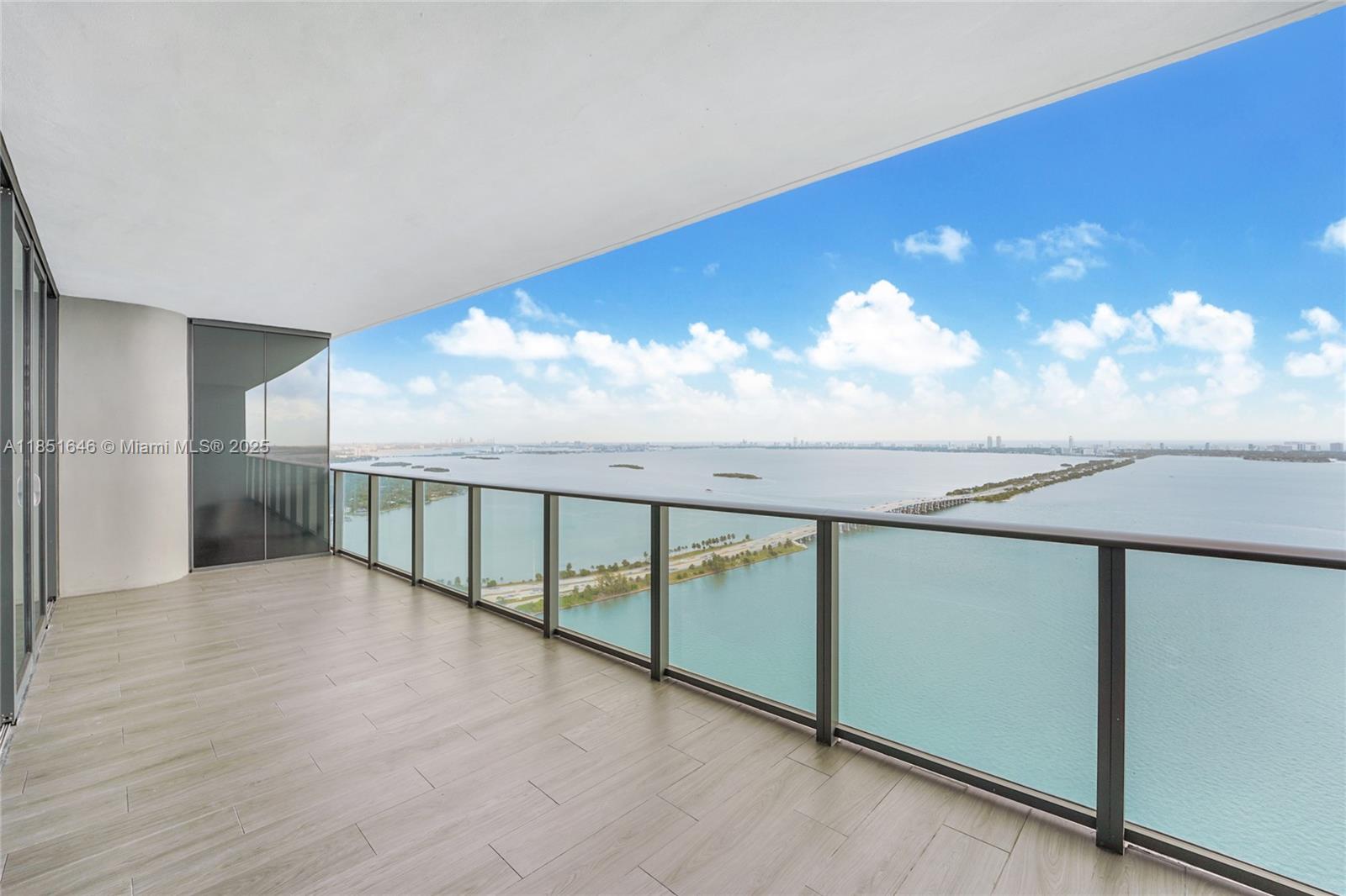 ONE PARAISO CONDO - Residential