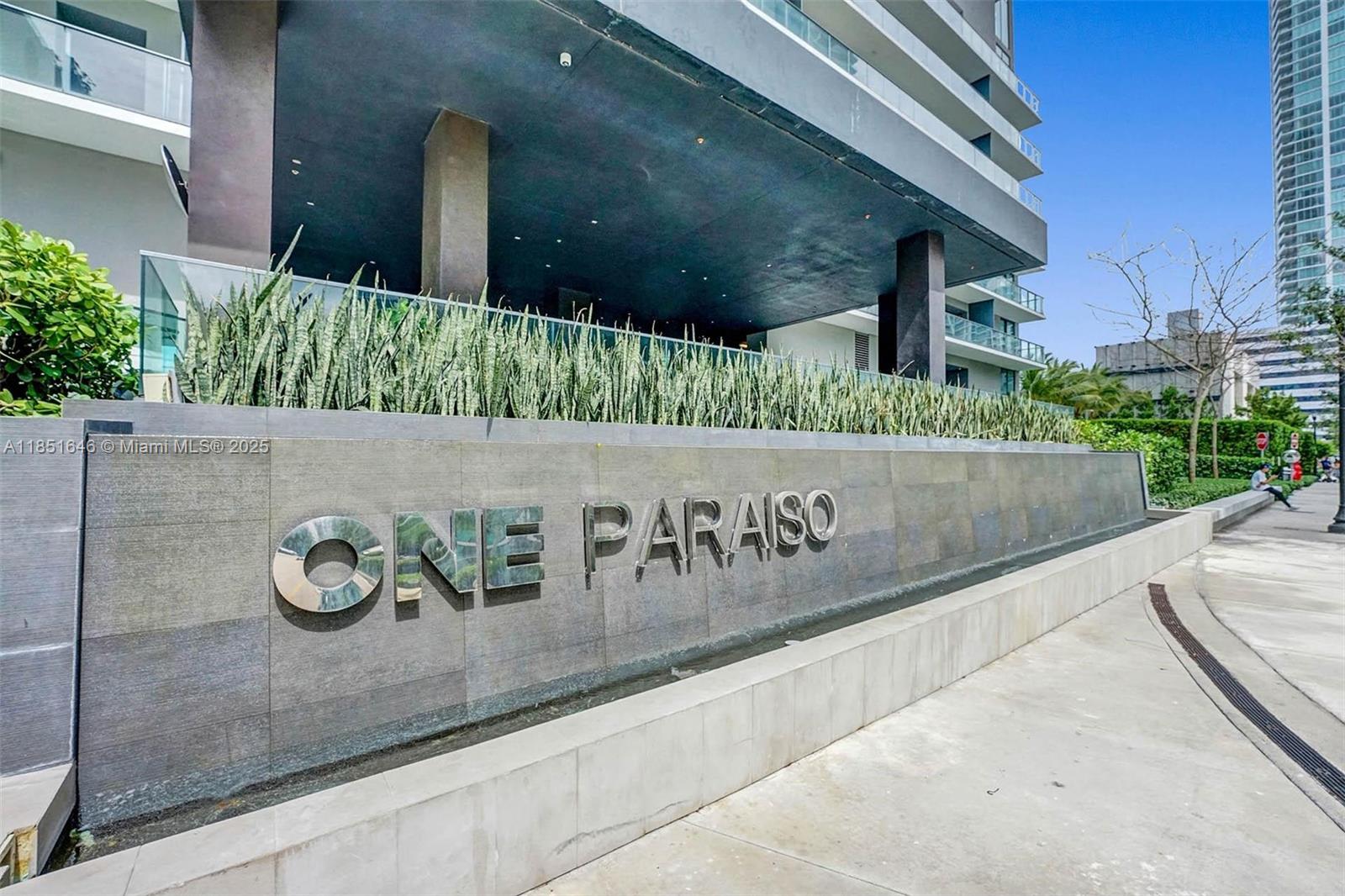 ONE PARAISO CONDO - Residential