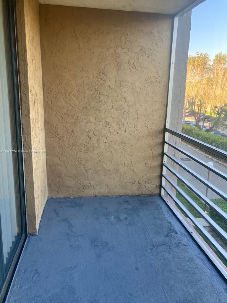 COURTYARDS OF BROWARD CON - Residential Lease