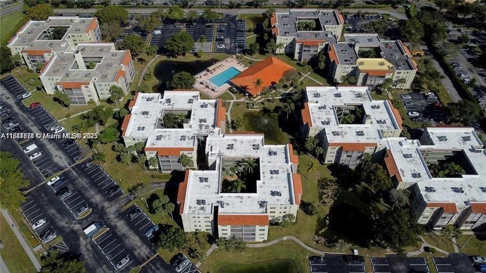 COURTYARDS OF BROWARD CON - Residential Lease