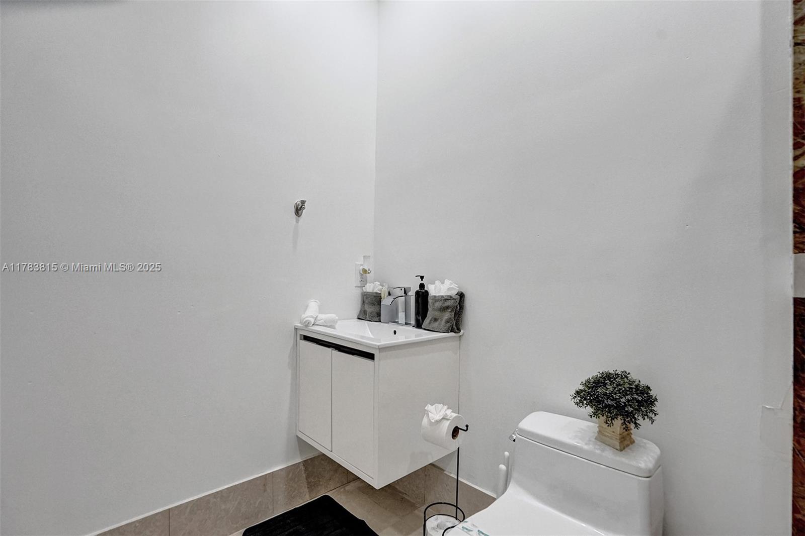 CHAMBERS LAND CO SUB NE1/ - Residential