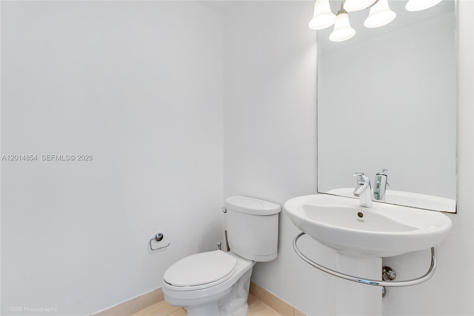 MET 1 CONDO - Residential Lease