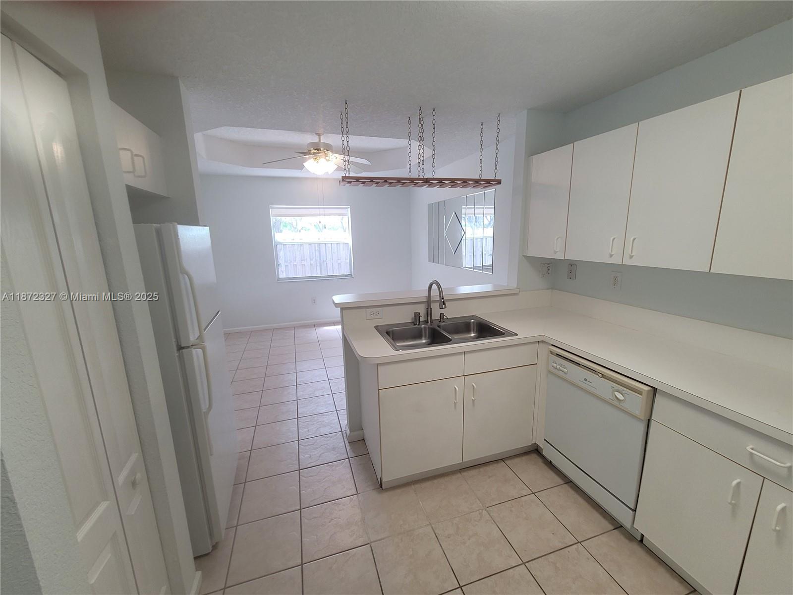 BONITA VILLAS CONDO - Residential Lease