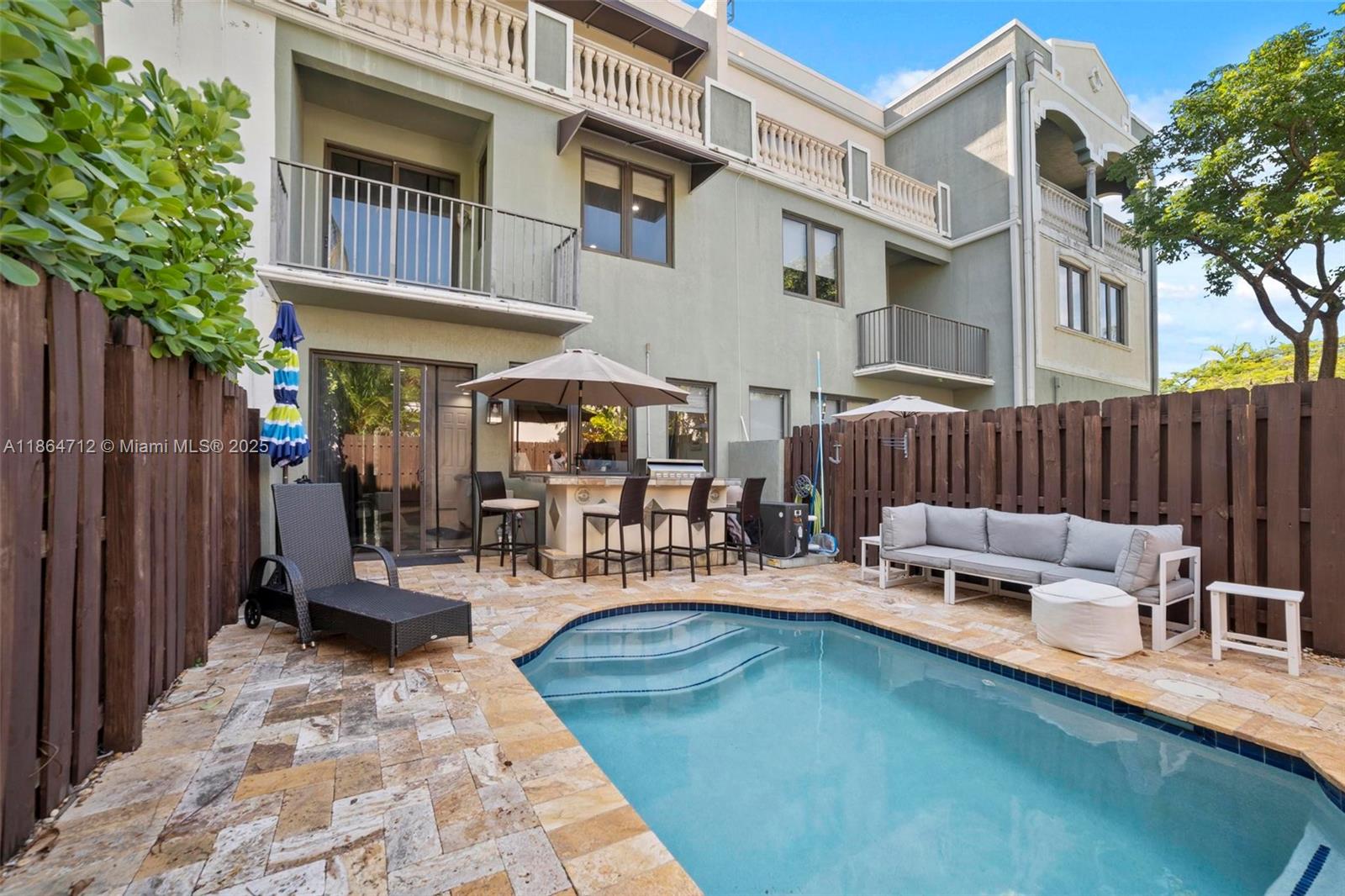 VICTORIA PARK CORR AMEN P - Residential