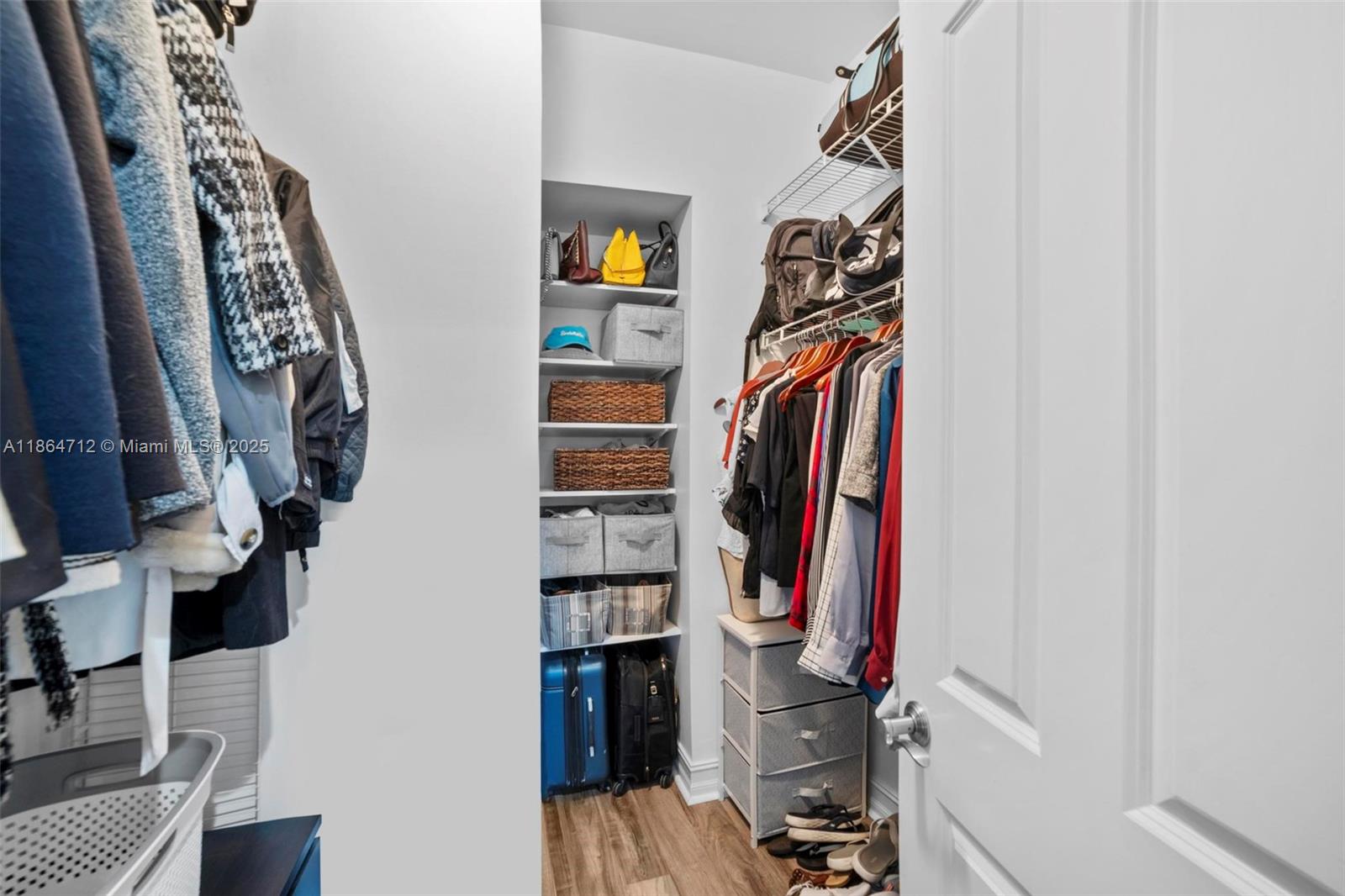 VICTORIA PARK CORR AMEN P - Residential