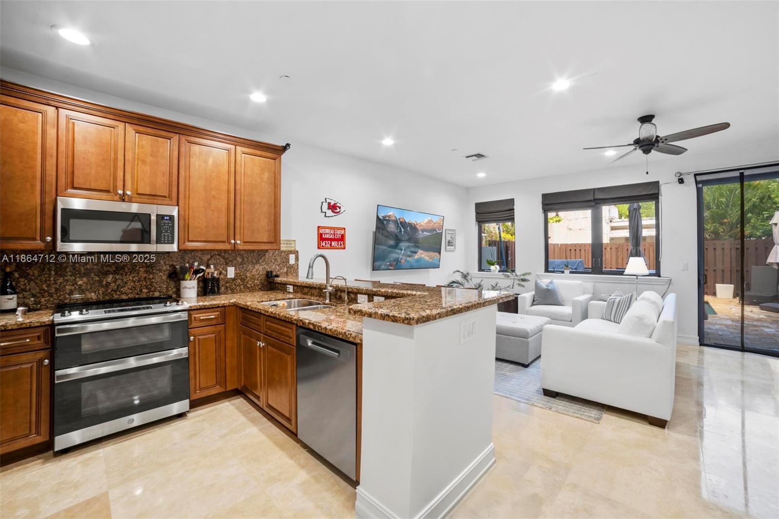 VICTORIA PARK CORR AMEN P - Residential