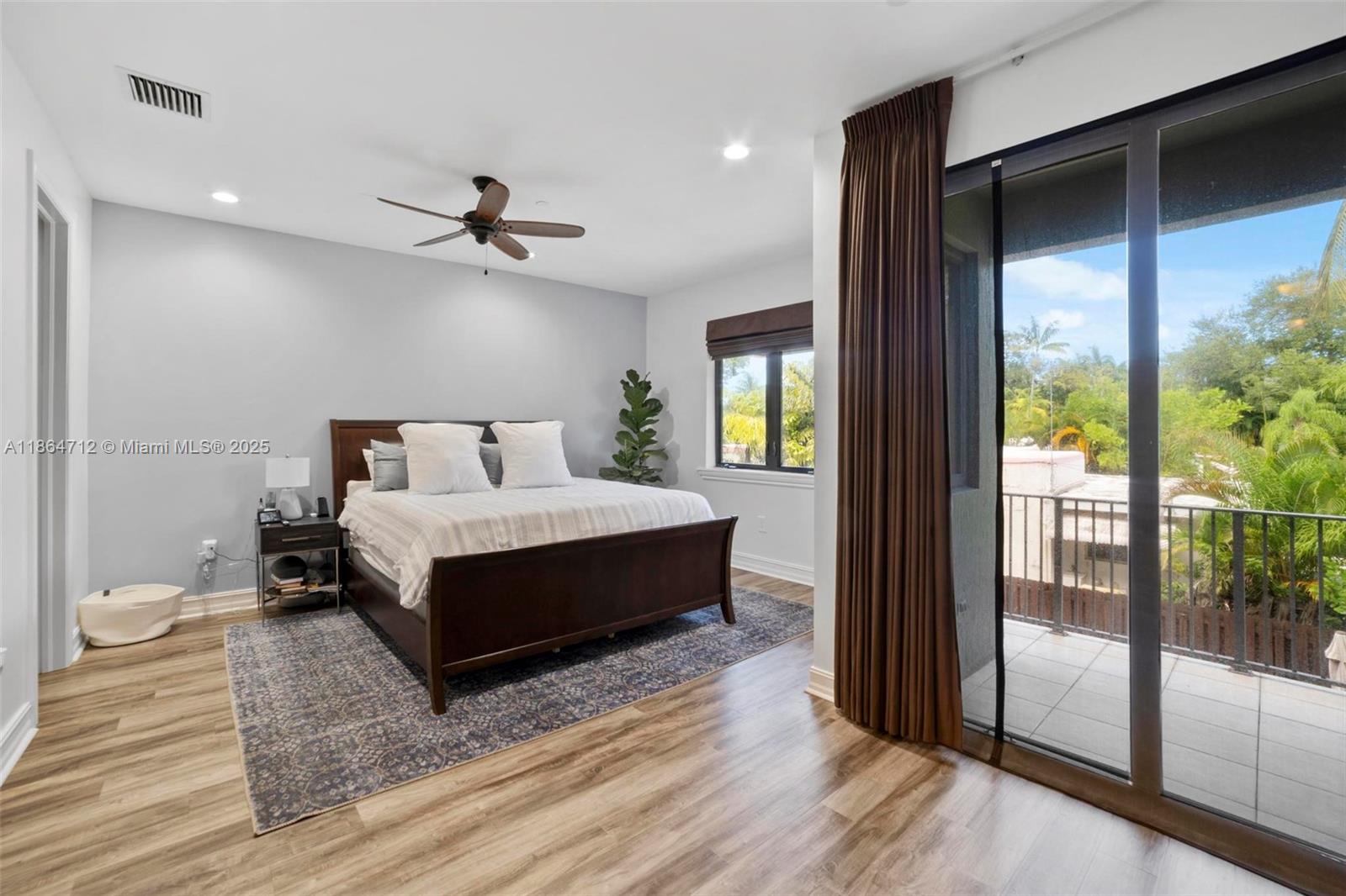 VICTORIA PARK CORR AMEN P - Residential