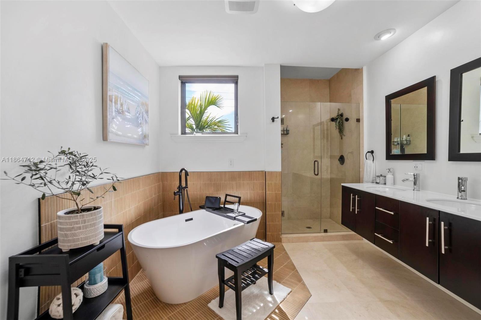 VICTORIA PARK CORR AMEN P - Residential