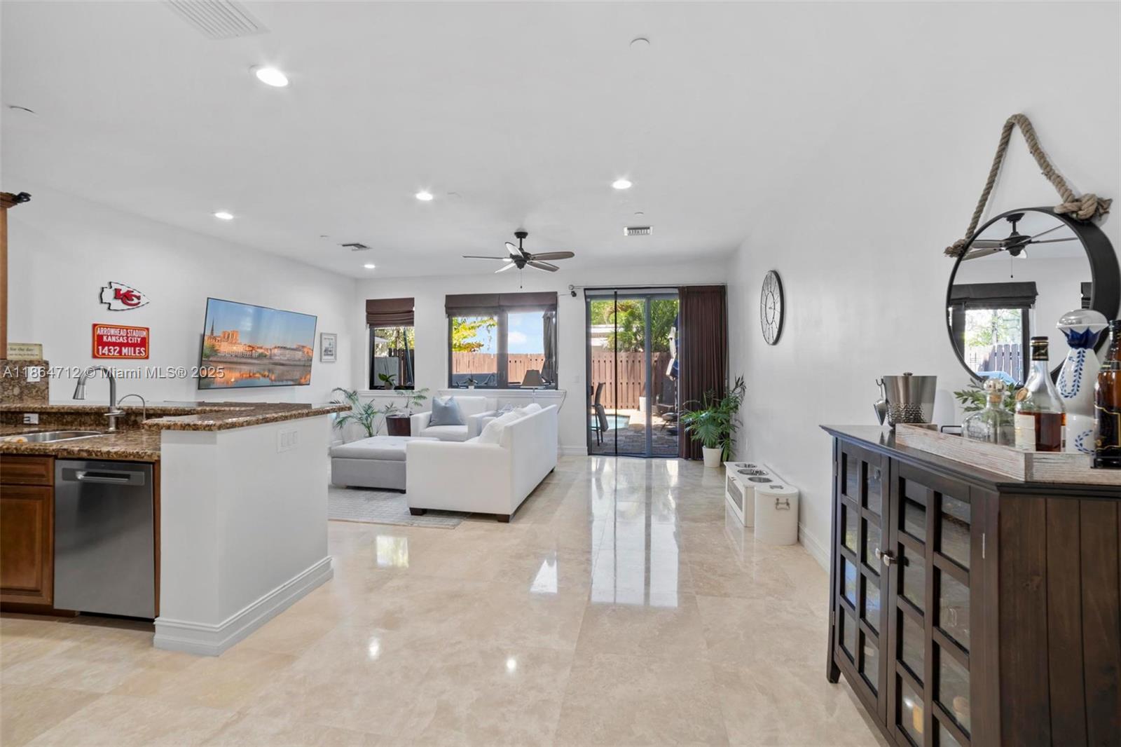 VICTORIA PARK CORR AMEN P - Residential