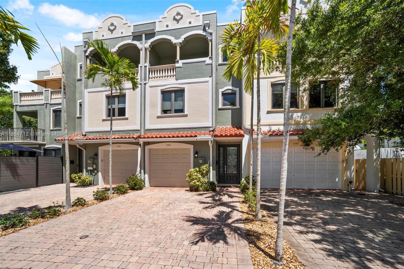 542 NE 17th Ave 542