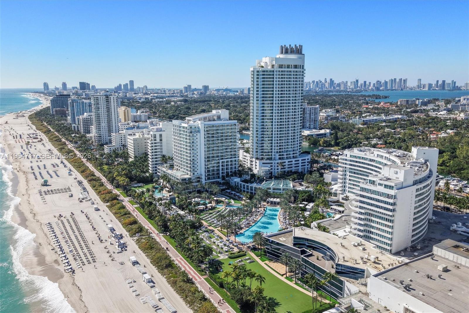 4401 Collins Ave 3209