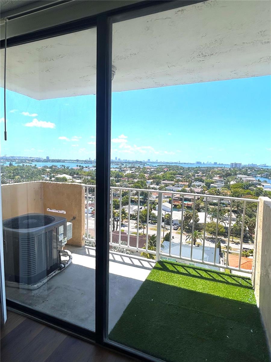 VECINO DEL MAR CONDO - Residential Lease