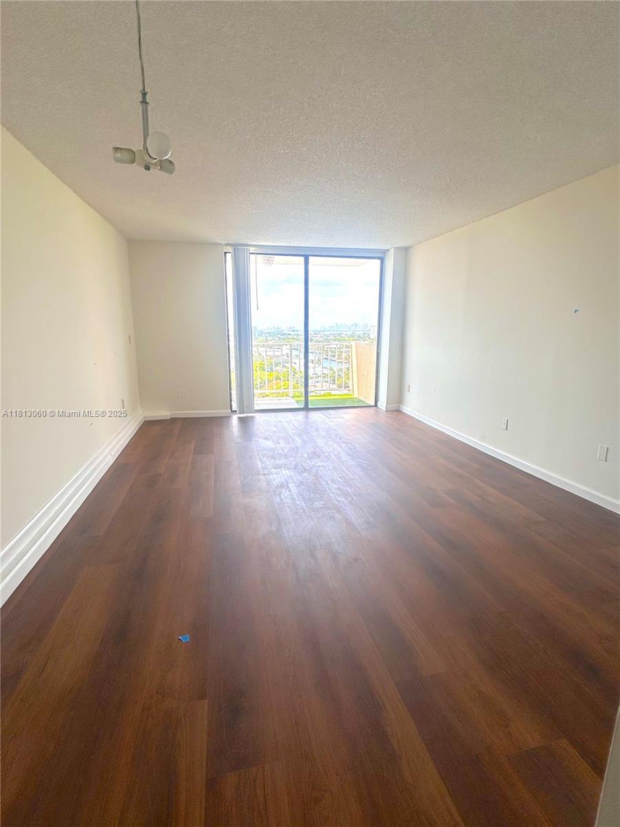 VECINO DEL MAR CONDO - Residential Lease