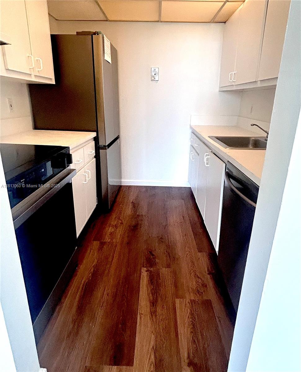 VECINO DEL MAR CONDO - Residential Lease