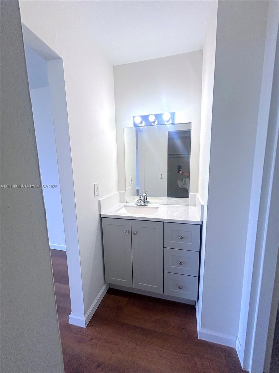 VECINO DEL MAR CONDO - Residential Lease