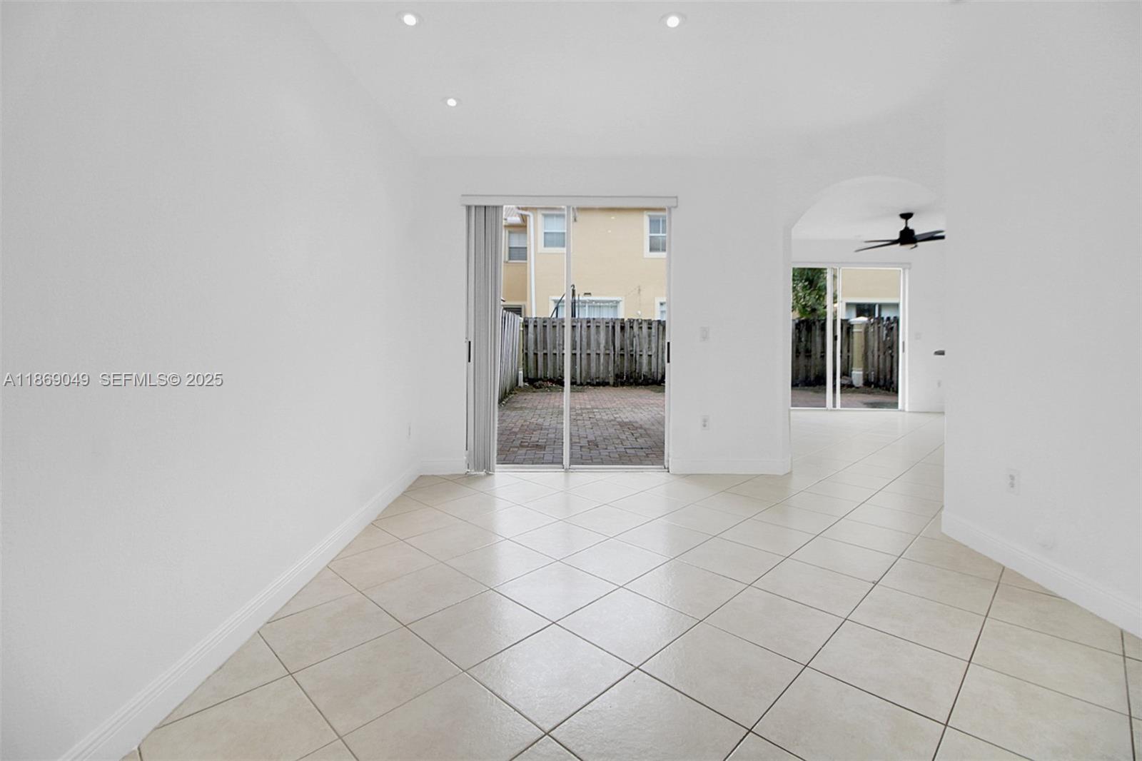 CENTURY BREEZE - Residential