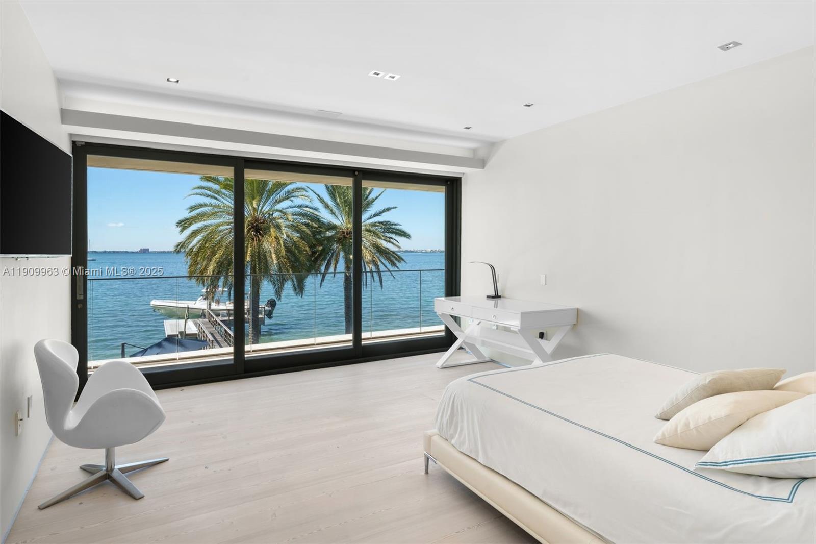 TROPICAL ISLE HOMES SUB 4 - Residential Lease