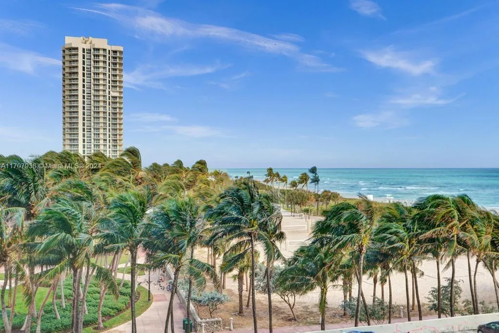 Miami Beach, Florida 33141, United States, 1 Bedroom Bedrooms, ,2 BathroomsBathrooms,Residential,Pending,27187