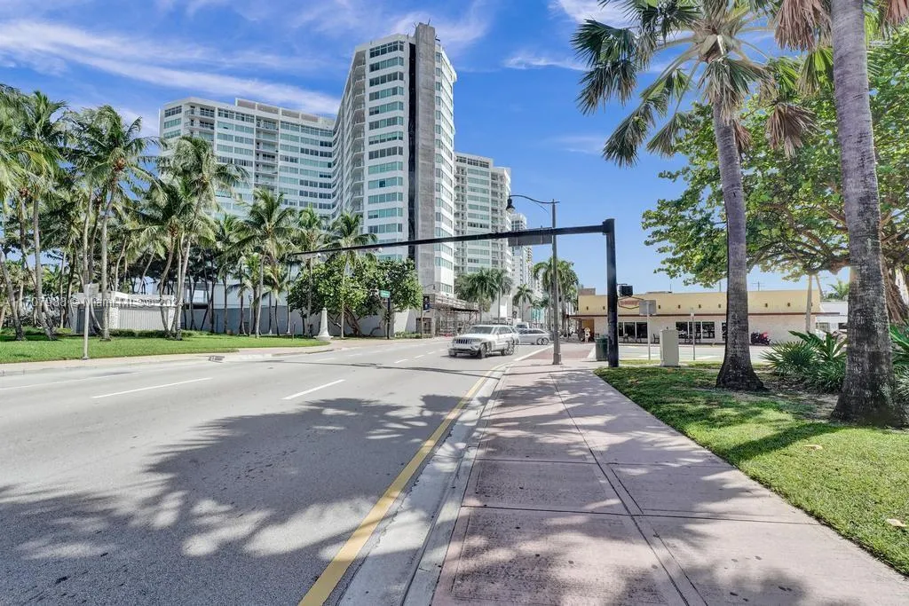 Miami Beach, Florida 33141, United States, 1 Bedroom Bedrooms, ,2 BathroomsBathrooms,Residential,Pending,27187