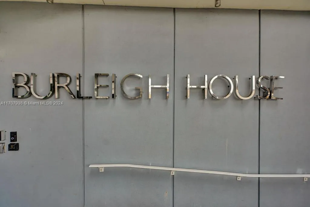 Miami Beach, Florida 33141, United States, 1 Bedroom Bedrooms, ,2 BathroomsBathrooms,Residential,Pending,27187