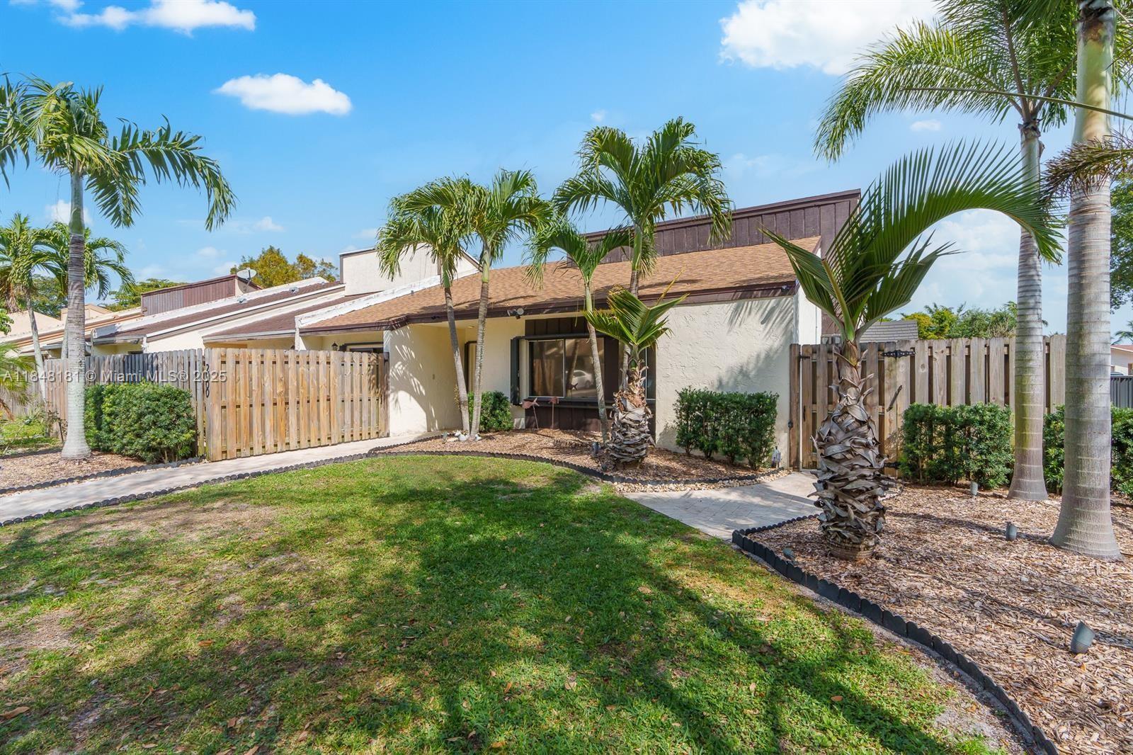 2900 NW 69th Ct