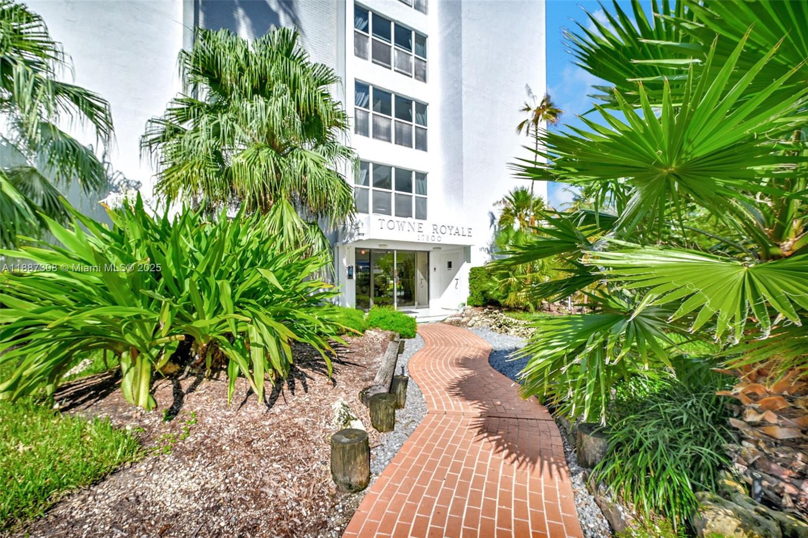 TOWNE ROYALE CONDO - Residential Lease