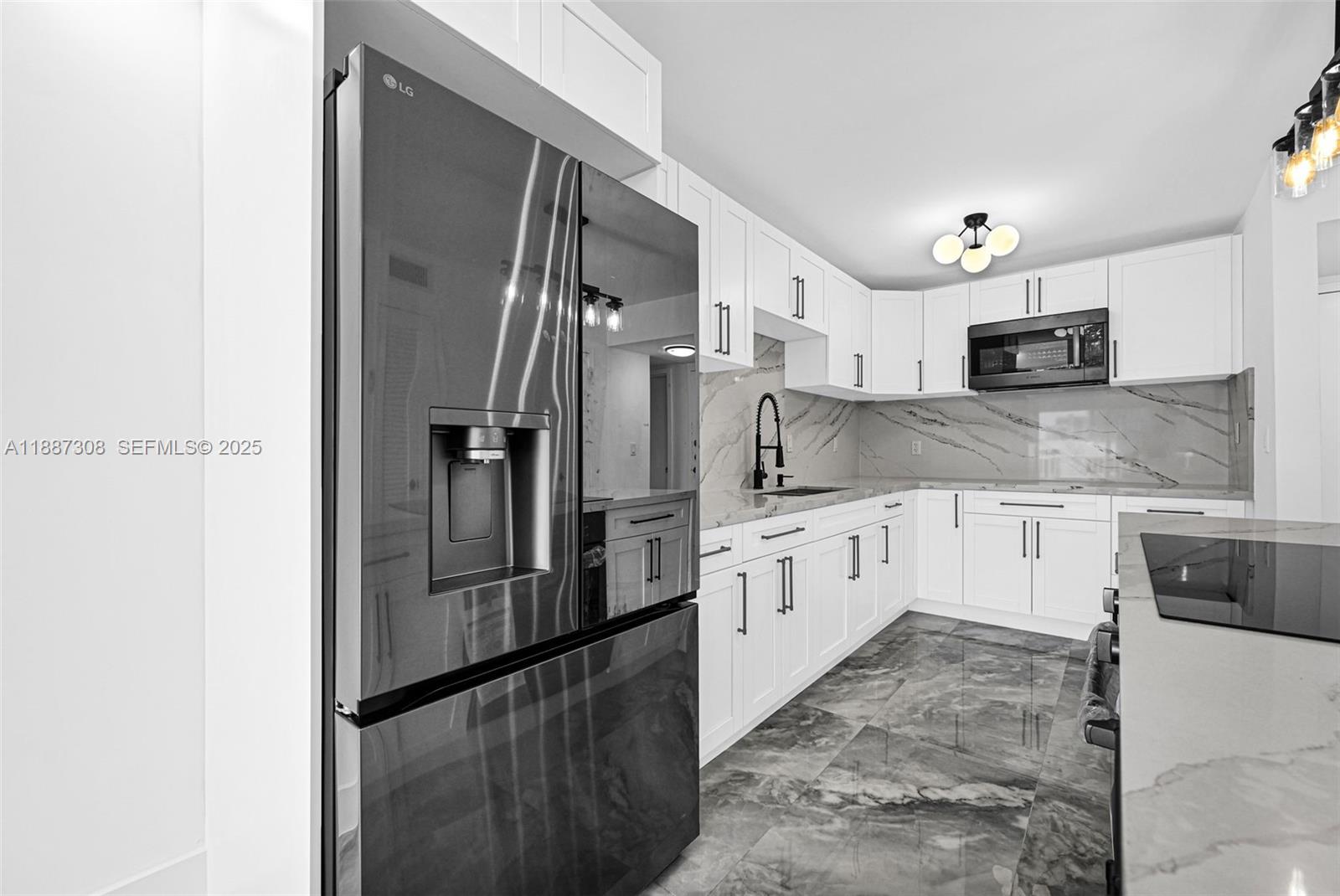 TOWNE ROYALE CONDO - Residential Lease