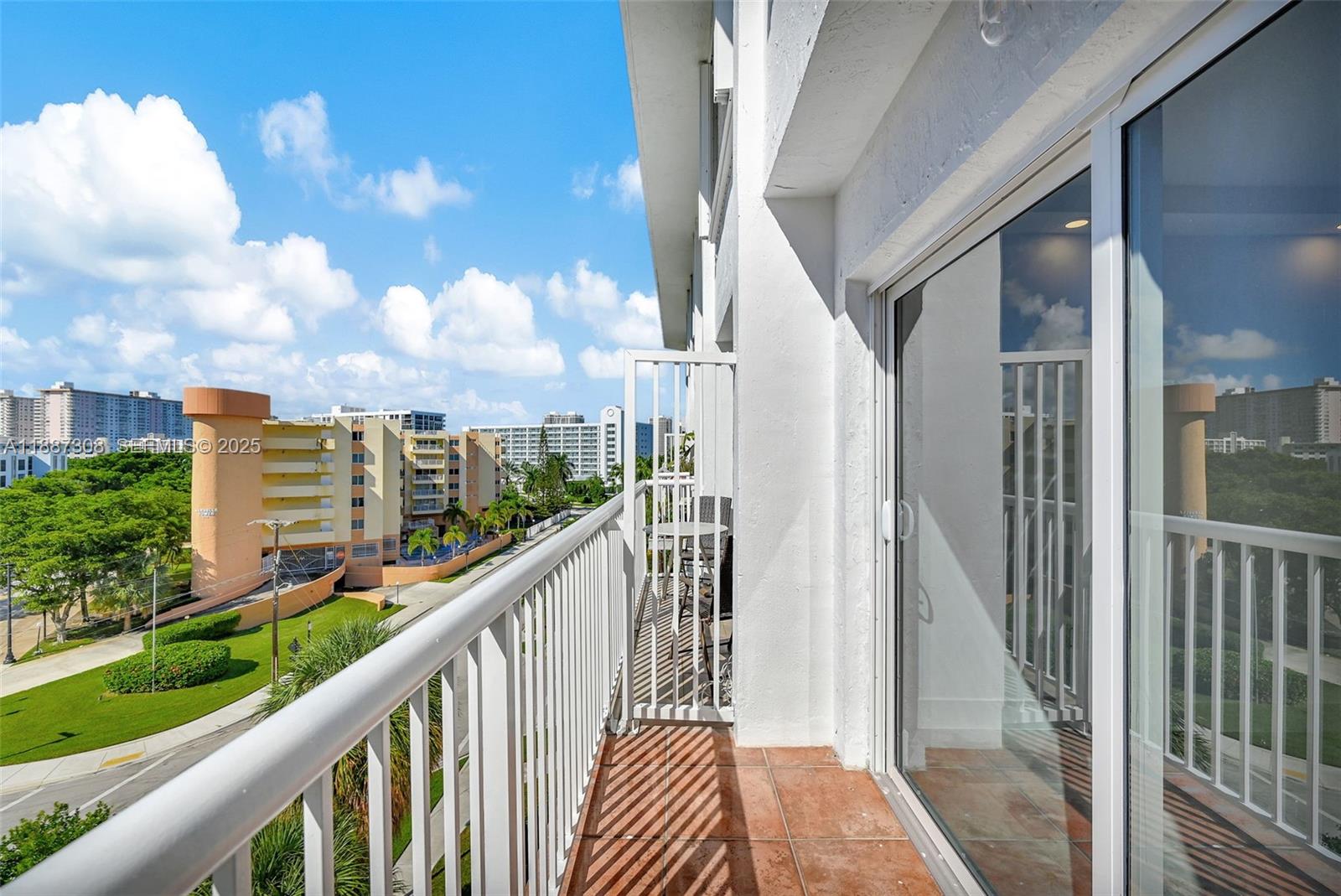 TOWNE ROYALE CONDO - Residential Lease