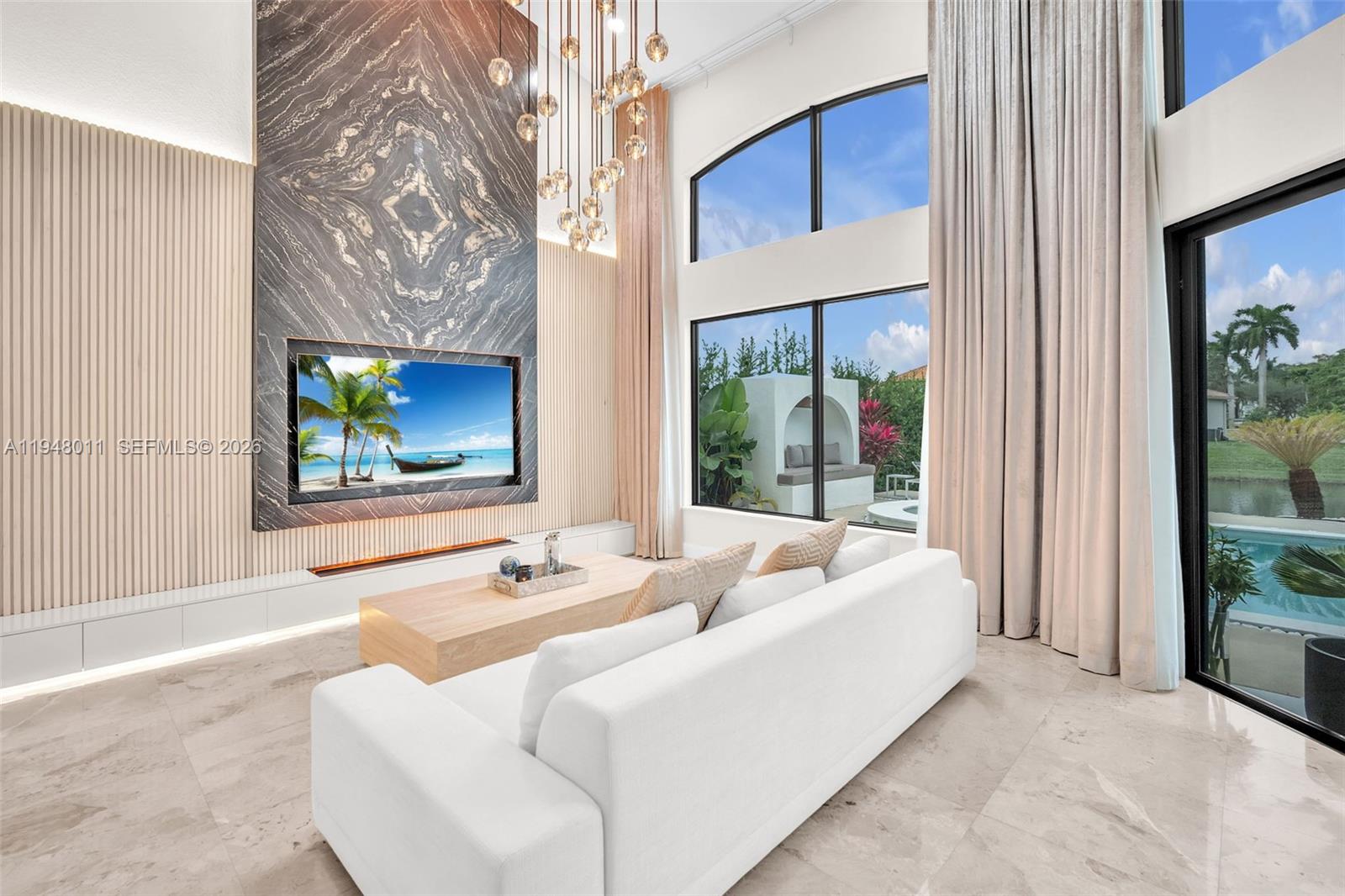 WINDSOR PALMS - Residential