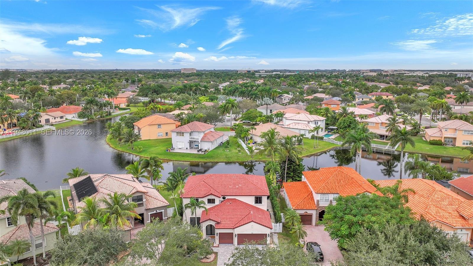 WINDSOR PALMS - Residential