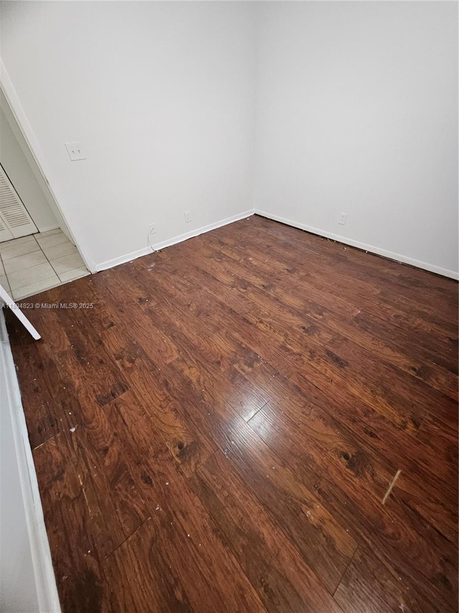 CIRCLE VILLAS (THE) CONDO - Residential Lease