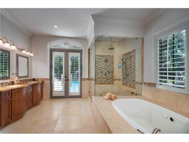 HAMMOCK LAKE PK REPLAT OF - Residential