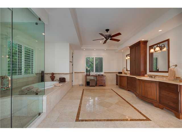 HAMMOCK LAKE PK REPLAT OF - Residential