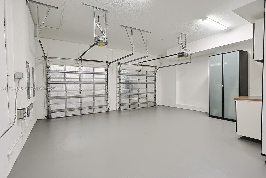 DORAL ISLES MEDITERRANEA - Residential