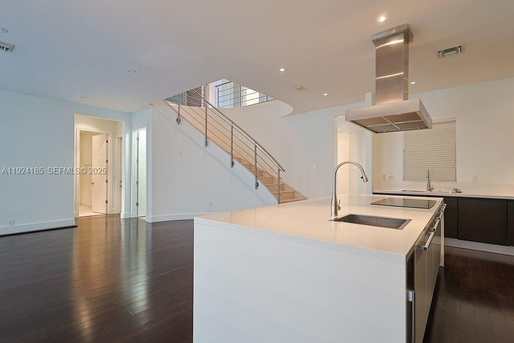 DORAL ISLES MEDITERRANEA - Residential