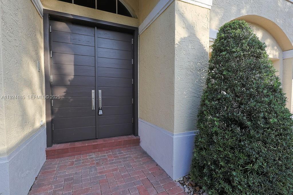 DORAL ISLES MEDITERRANEA - Residential