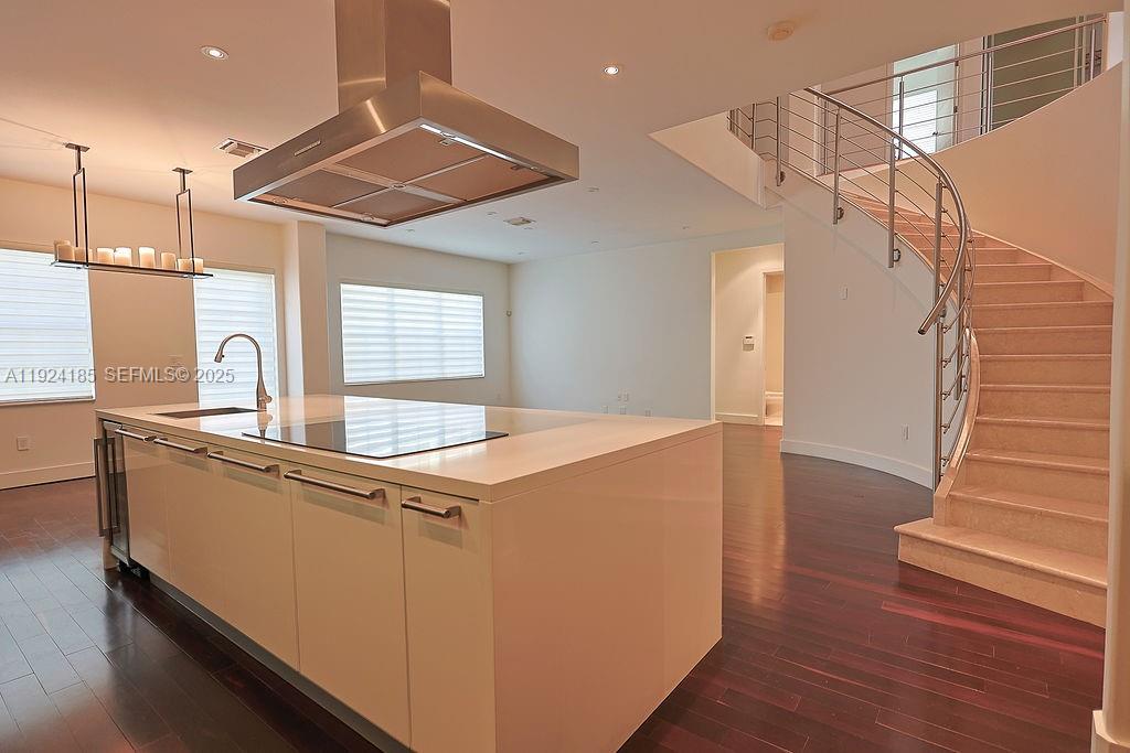 DORAL ISLES MEDITERRANEA - Residential