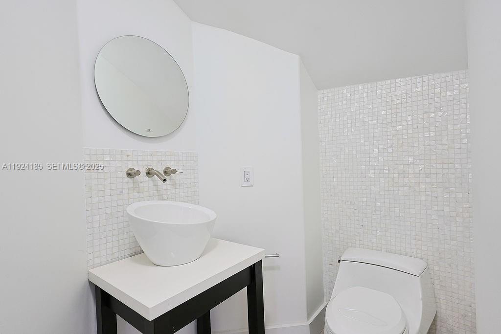 DORAL ISLES MEDITERRANEA - Residential