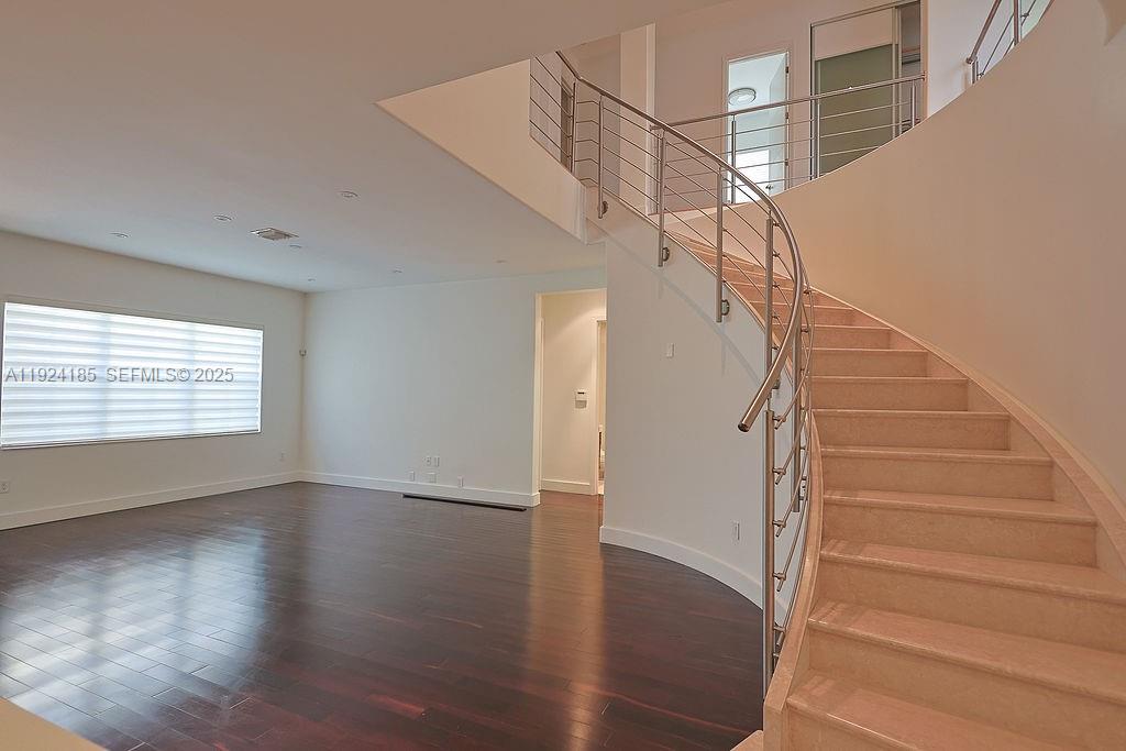 DORAL ISLES MEDITERRANEA - Residential