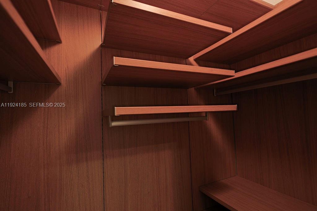 DORAL ISLES MEDITERRANEA - Residential